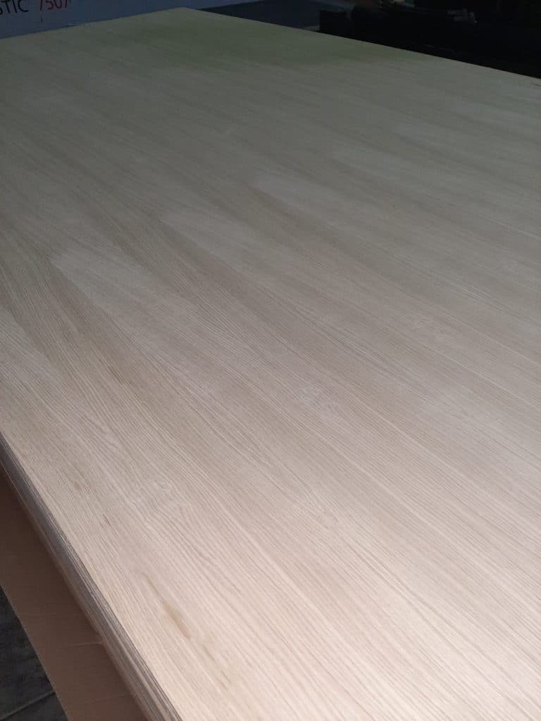 panel funiruit cu steja