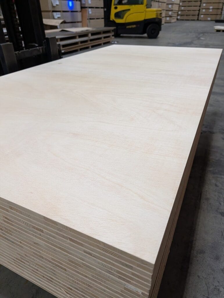 panel furniruit fromager 1250x2500 ceiba